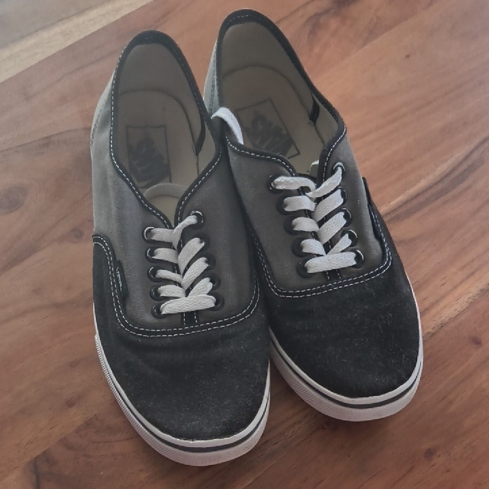 Vans Men's Black and Gray Lace-Up Sneakers